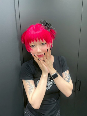 レッドピンク　ケアブリーチ　ブリーチカラー　原宿/表参道