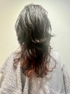 くせ毛いかしのロングウルフ