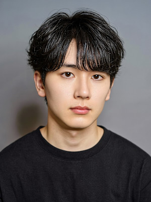 緩めパーマ 黒髪 ニュアンスパーマ マッシュ 20代 30代