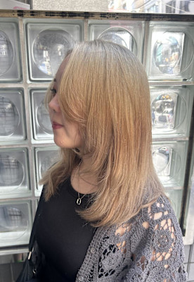 秋の透明感カラーで柔らかく魅せる♪ 顔まわりレイヤースタイル