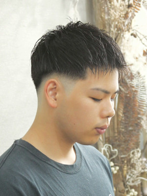 フェードカット［メンズカット/フェード/眉カット］