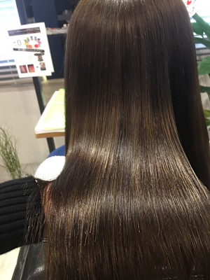 髪質改善ヘアエステサロンSHIKIORI×スタイル