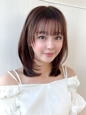 ぱっつん前髪にウルフレイヤーで小顔に×デザインカラー