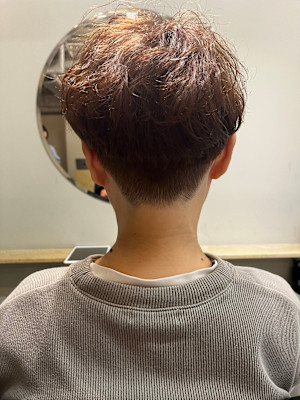 癖毛×刈り上げショートで"自分らしさ"を楽しむ。