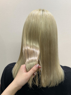 【ブリーチ毛でもツヤツヤ】上品ハイトーンカラー