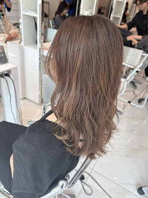 柔らかベージュ