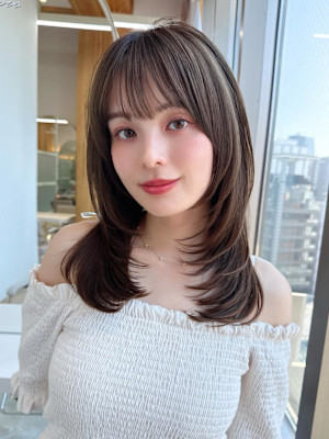 暗髪でも出せるこなれ感！フェイスレイヤー×くびれヘア