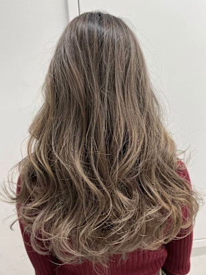 ナチュラルバレイヤージュ