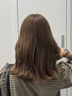 ベージュブラウン