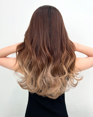 ベージュカラー