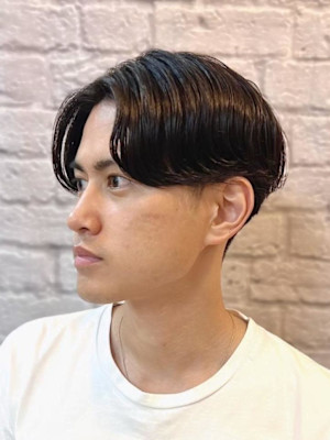 センターパートスタイル