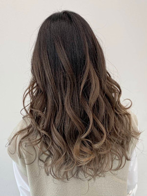 アッシュベージュ