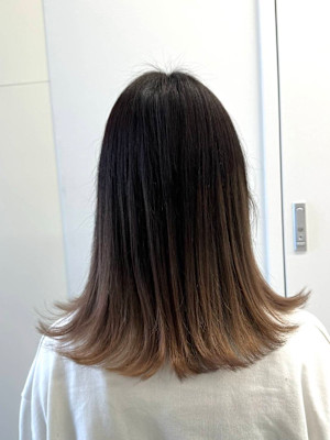 アンダーベージュ