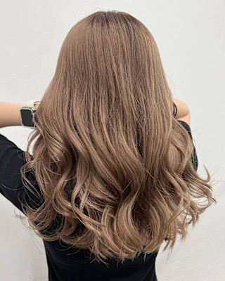 ミルクティーベージュ