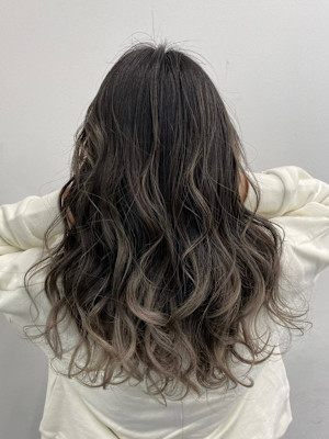 グレージュバレイヤージュ