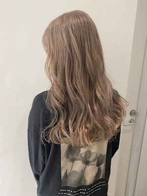 プラチナベージュ