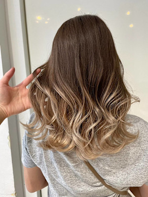 ベージュグラデーション