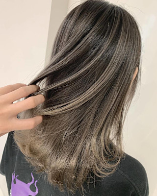 エアータッチonアッシュグレー