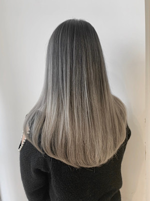 スモーキーブロンドバレイヤージュ