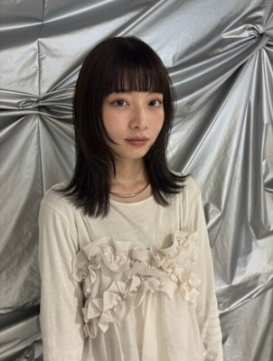 ミディアム×外ハネカット