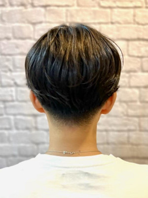 センターパートスタイル