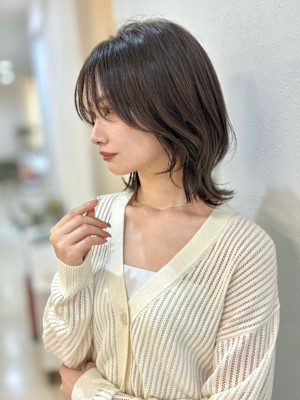 大人レイヤーボブ/スモーキーグレージュKchiara福岡奥野