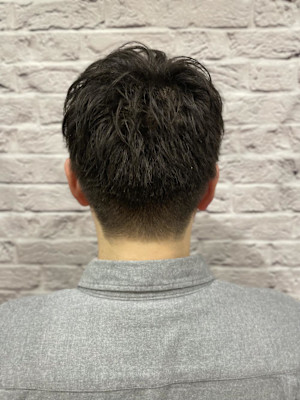 ナチュラル束感ツーブロックビジネスショート