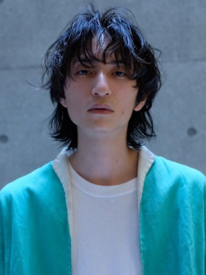 メンズミディアム ウルフ 黒髪 メンズパーマ 10代 20代