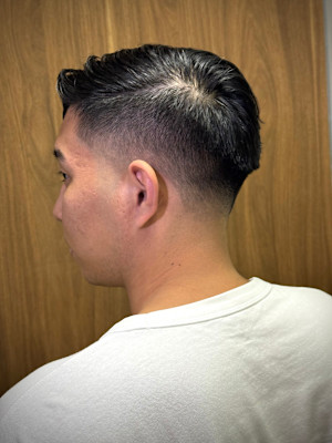 テーパースキンフェード×毛流れパーマ