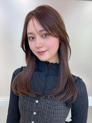 暗髪でも出せるこなれ感フェイスレイヤー×ナチュラルセミロング