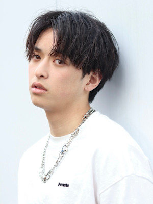 センターパート　ツイストスパイラル　シャドウパーマ