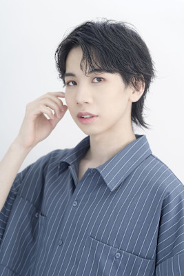 メンズカットセンターパート毛流れパーマ所沢