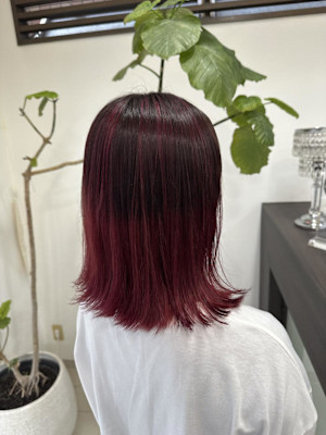 バレイヤージュ風赤カラー