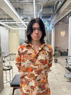 ステップボーンカットメンズヘア/センターパート/メンズボブ