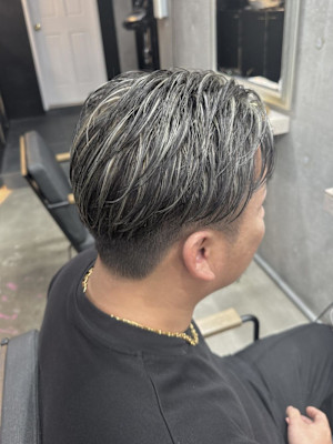 メンズ☆ハイライトカラー☆ツーブロック