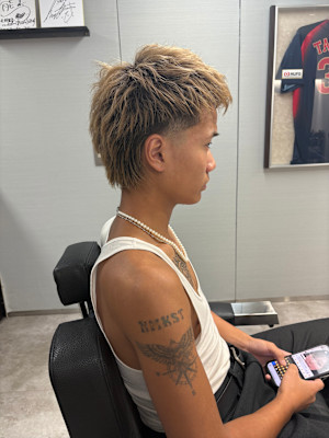 バーバーマレットスタイルハイトーンブリーチカラー/渋谷