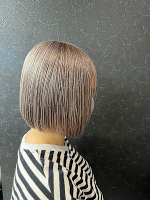 ☆ブリーチカラーシルバーグレージュ×ぷつっとボブ