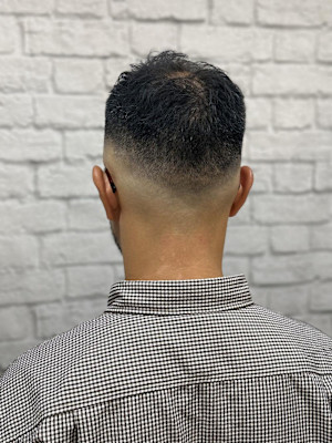 ソフトモヒカン束感ベリーショート