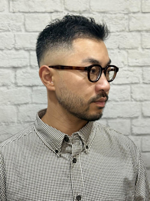 ソフトモヒカン束感ベリーショート