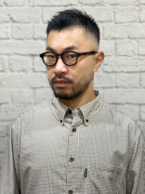 ソフトモヒカン束感ベリーショート