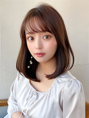 暗髪で大人可愛く！後れ毛がかわいいギリギリ結べるくびれボブ