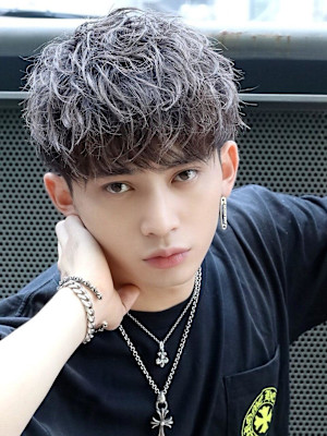 無造作スクリューマッシュ