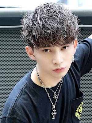 無造作スクリューマッシュ