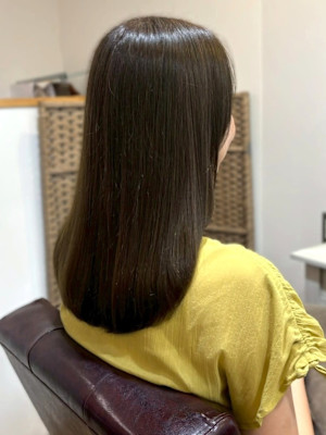 オリーブグレージュカラー 透明感カラー 髪質改善 艶髪
