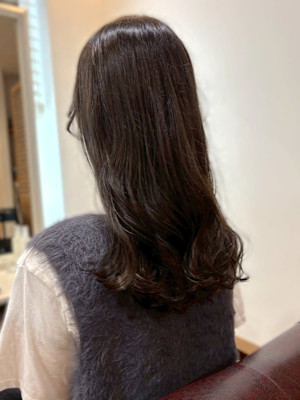 グレージュカラー 透明感カラー 艶髪 顔周りカット 20代