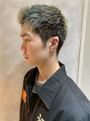 ブリーチ アップバング ハイトーン スパイキーショート 束感