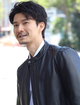 ツイストスパイラル　アップバング　大人スタイル