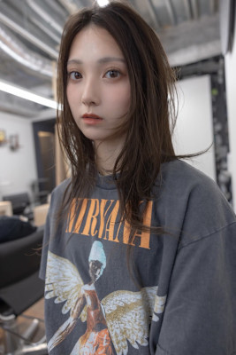 ウルフレイヤーハッシュカットロングミディアム横浜