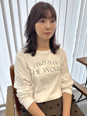 ミディロングレイヤー×インナーカラー×ピオニーライラック