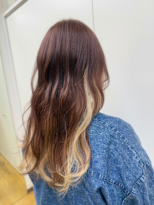 ピンクブラウン×ホワイトベージュインナーカラー